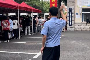 沈梓捷调侃邹雨宸：跟他交流比较困难 来了北控主场也不看我们